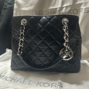 Michael Kors Susannah SM NS Tote!
